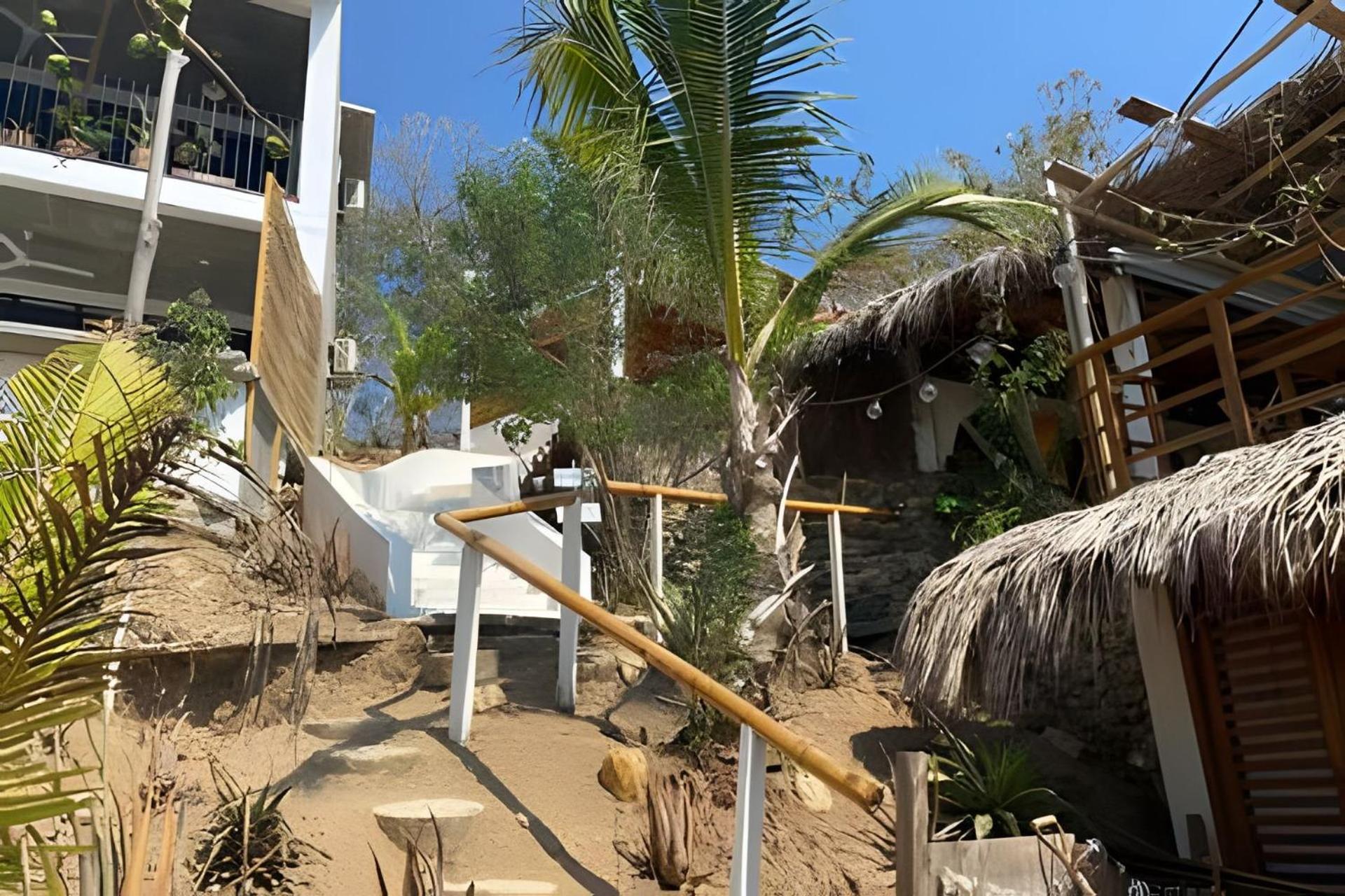 Mixtli Ecohouse, Habitaciones Sol & Luna - Starlink Internet San Pedro Pochutla المظهر الخارجي الصورة