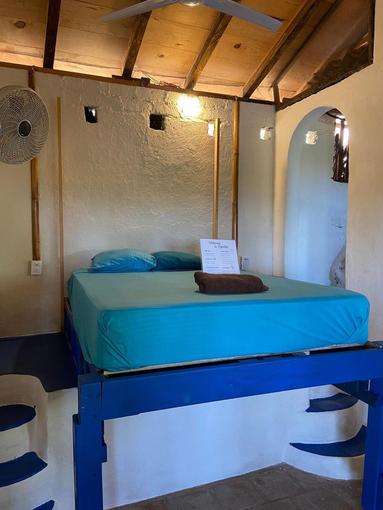 Mixtli Ecohouse, Habitaciones Sol & Luna - Starlink Internet San Pedro Pochutla المظهر الخارجي الصورة